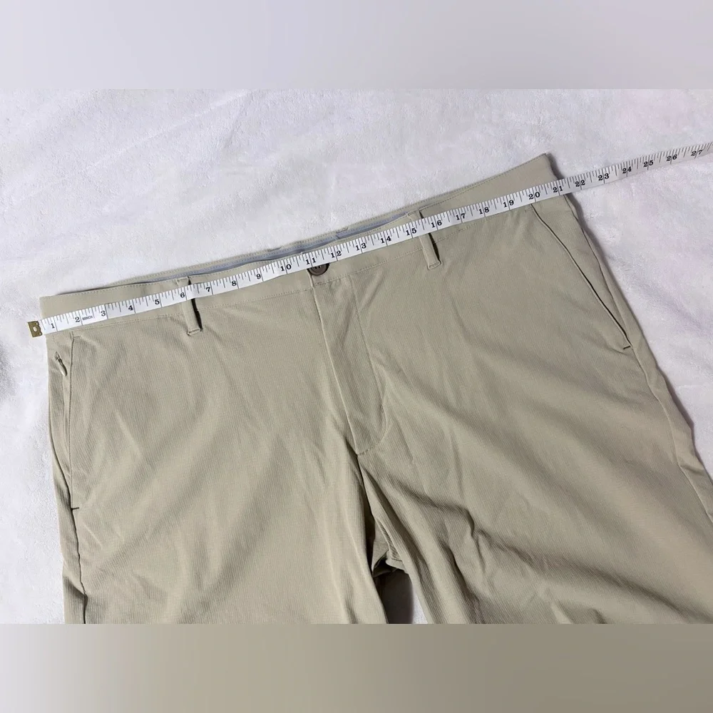 Tommy Bahama Shorts - Picture 2 of 6